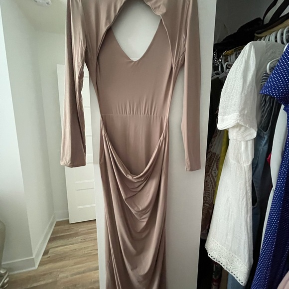 Cut out open back midi - Picture 6 of 9